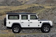 Kann trotz angezogener Feststellbremse wegrollen: Rückruf für den Land Rover Defender