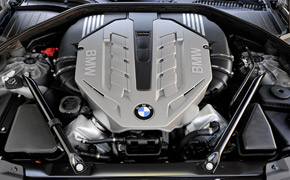 Rückruf: Vor einem halben Jahr mussten schon einmal BMW mit Acht- und Zwölfzylinder-Turbomotoren in die Werkstatt, jetzt erneut.