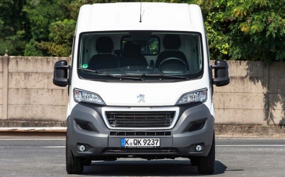 Peugeot Boxer (Bild) und Citroen Jumper haben Probleme mit dem Zündschloss. (Foto: Peugeot)