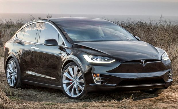 Das Model X von Tesla wird bereits zum zweiten Mal wegen nicht ausreichend gesicherter Sitze zurückgerufen. (Foto: Tesla)